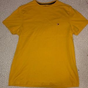 Gold TH T-shirt 💛❤️